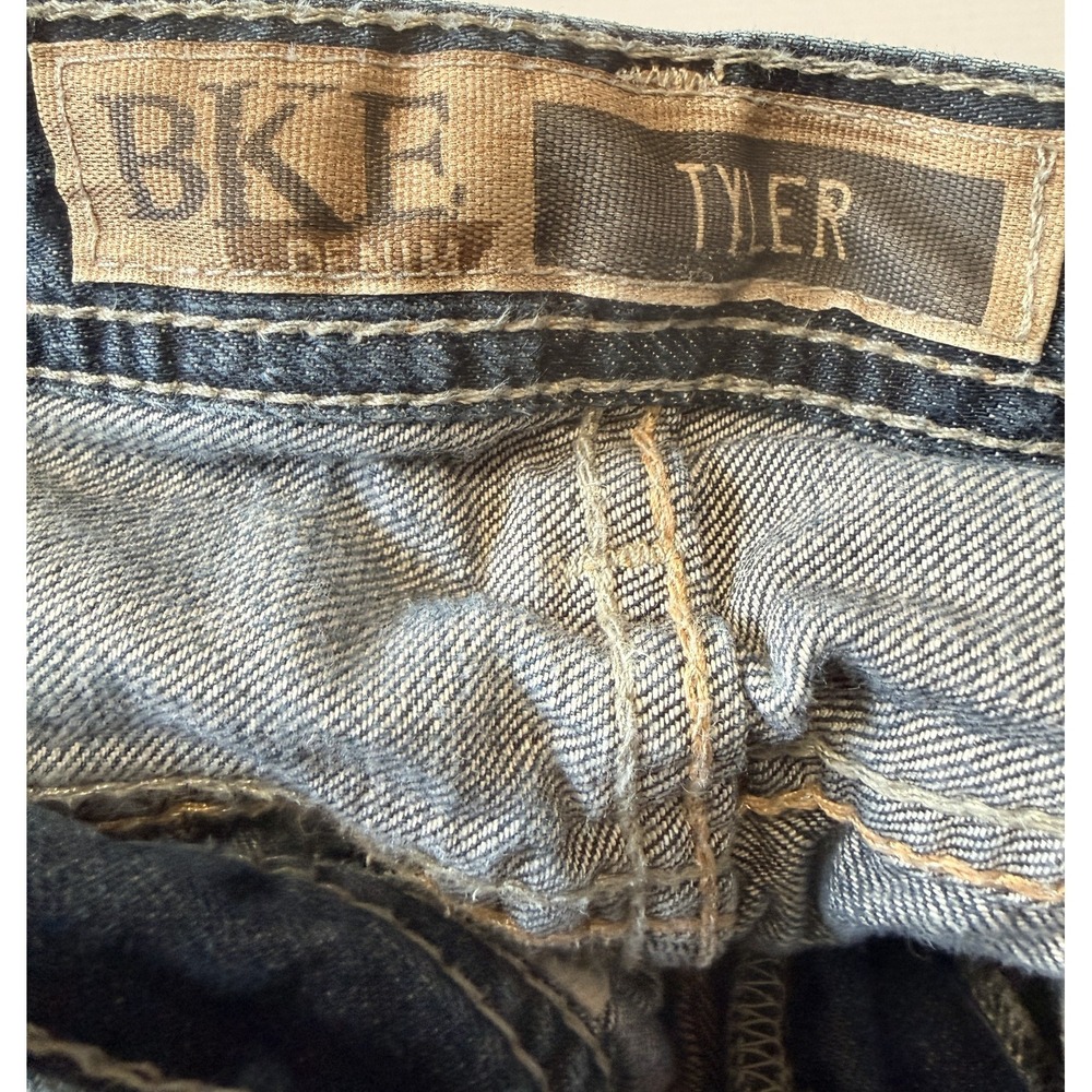 BKE TYLER - BUCKLE - Men's Distressed Bootcut Denim Blue Jean- Size 32x30‎ - Picture 8 of 9